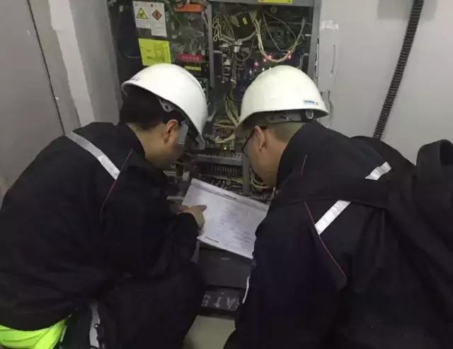 湖南電梯維修現(xiàn)場